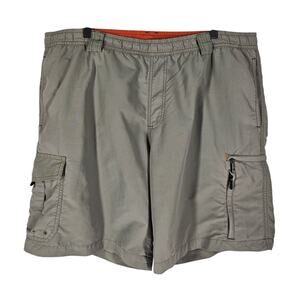 EDDIE BAUER MEN’S CARGO SHORTS – GRAY – SIZE LARGE – 9" INSEAM – HIKING STYLE